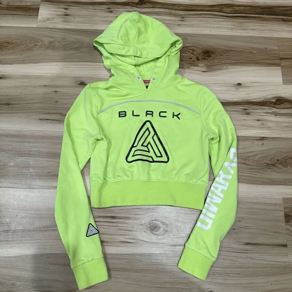 Black Pyramid Neon Cropped Hoodie Women’s Small